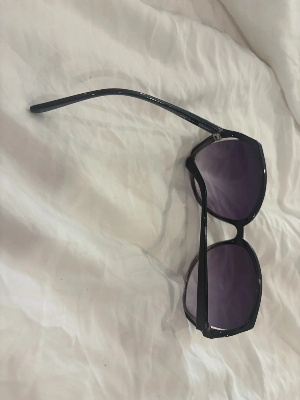 Lucky Brand Black Sunglasses with Gradient Dark Lenses